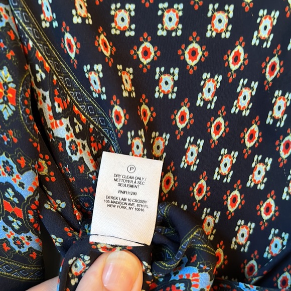 DEREK LAM 10 CROSBY 100% SILK FAUX WRAP TOP BLOUSE FLORAL BOHO SIZE 0 - Picture 5 of 10